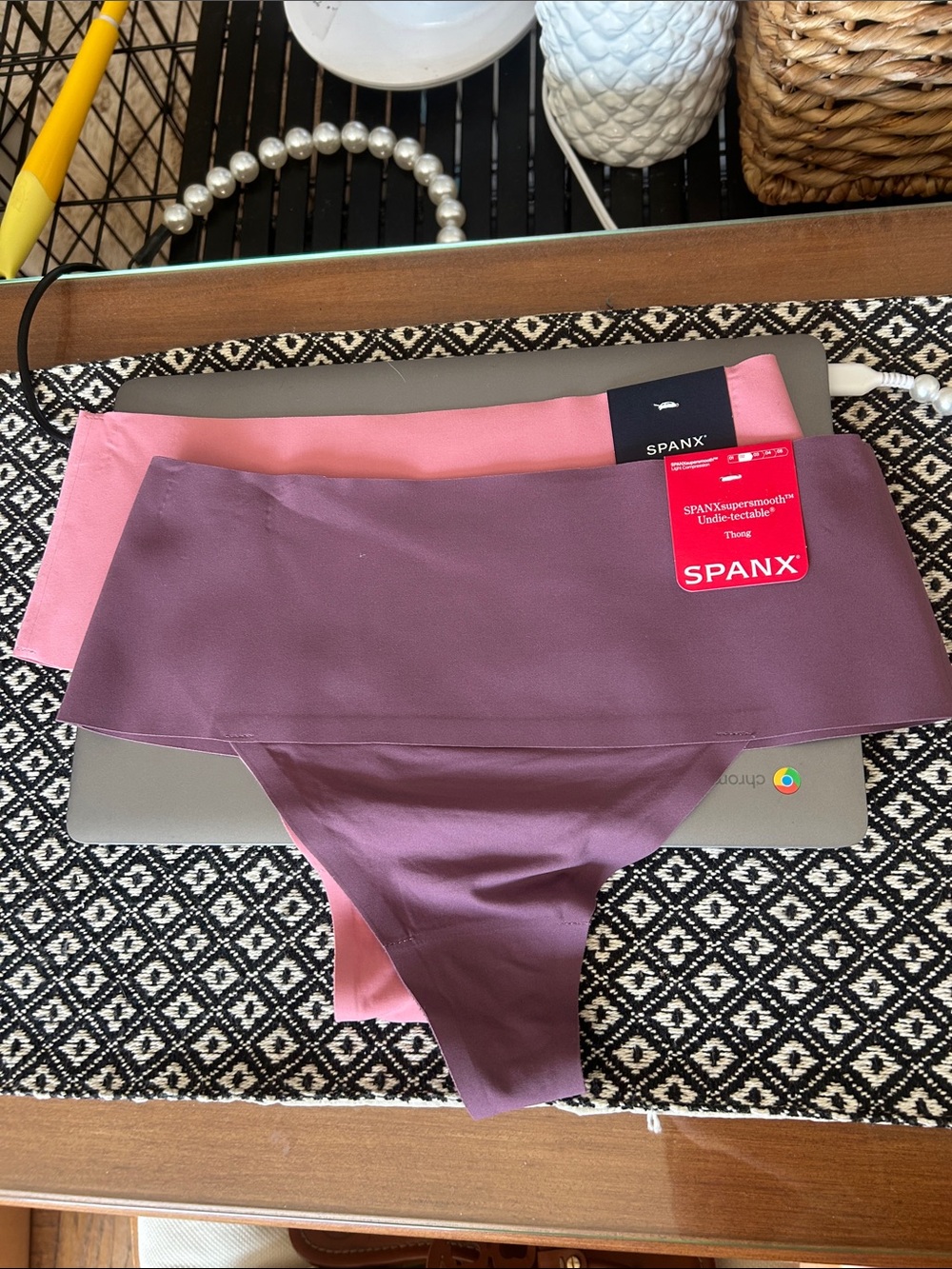 SPANX Seamless Thongs — Mauve and Pink